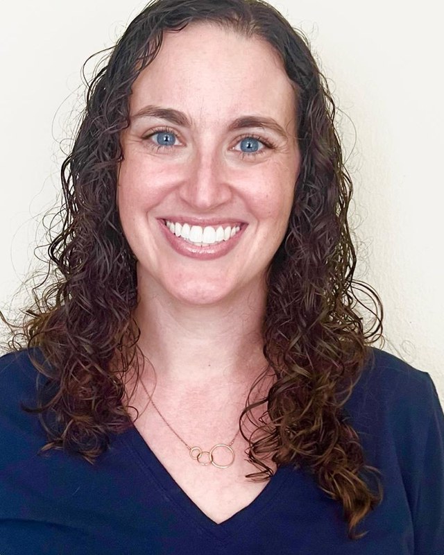 Dr. Hayley Stulmaker — 課程導師及督導